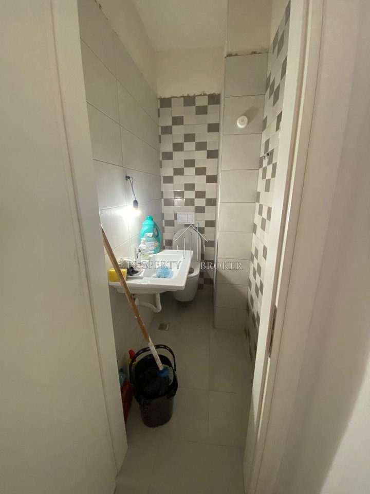 Business premises for rent, Trio Towers Complex, Don Bosko Street!