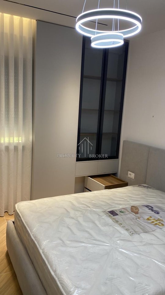 Shitet 2 apartamente 1+1 te Kompleksi Oasis,perballe Fushes se Aviacionit!