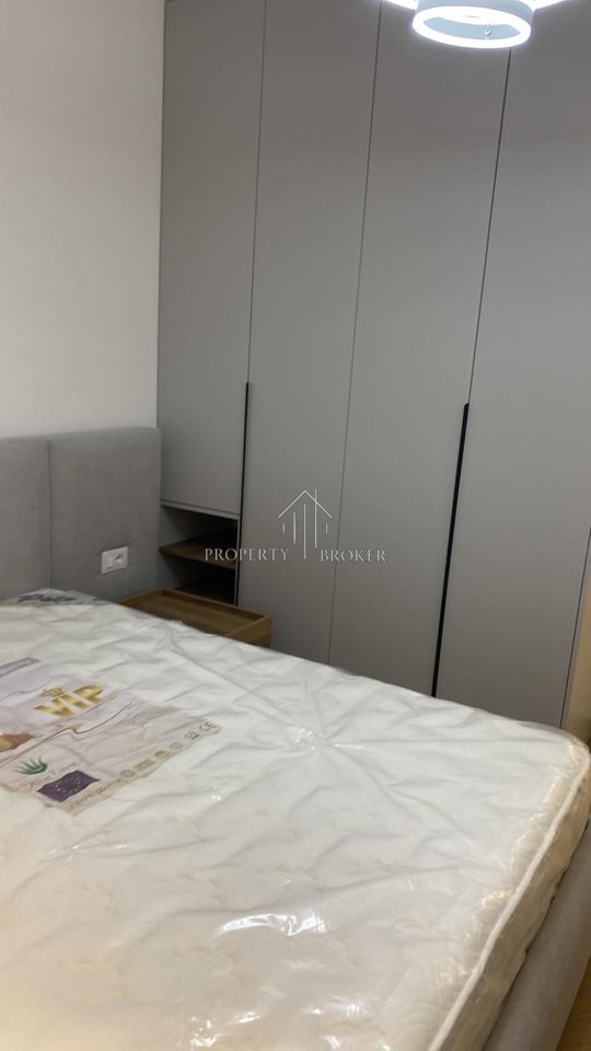 Shitet 2 apartamente 1+1 te Kompleksi Oasis,perballe Fushes se Aviacionit!