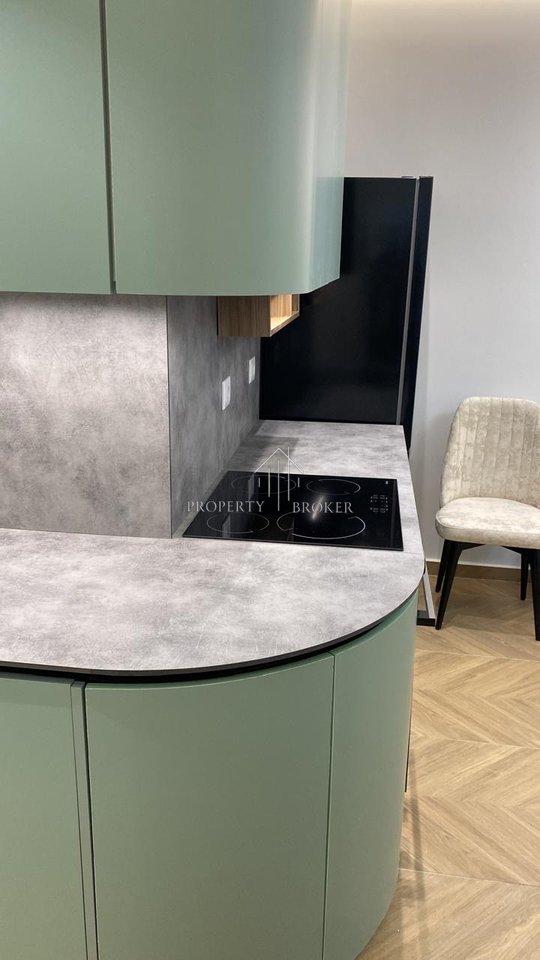 Shitet 2 apartamente 1+1 te Kompleksi Oasis,perballe Fushes se Aviacionit!