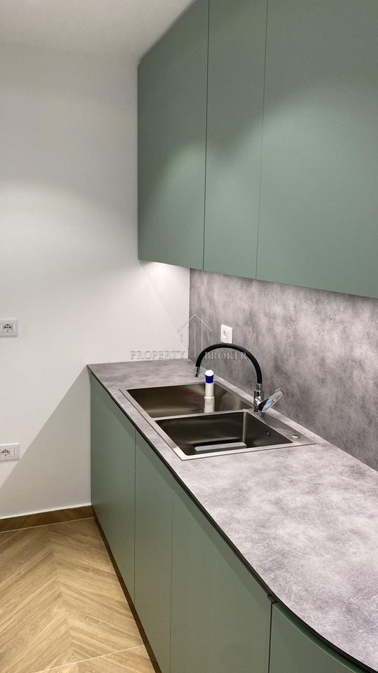 Shitet 2 apartamente 1+1 te Kompleksi Oasis,perballe Fushes se Aviacionit!