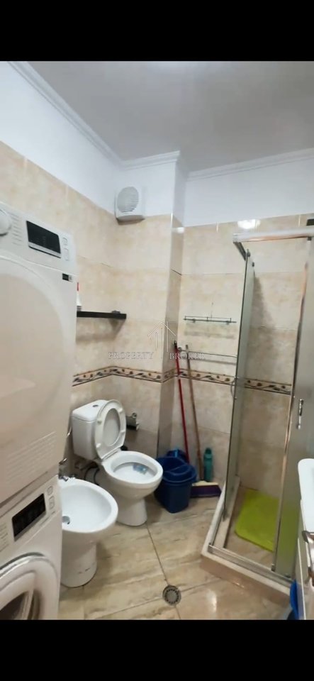 Shitet apartament 2+1+2 tek Kopshti Zologjik!