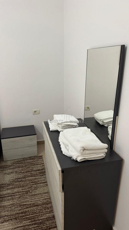 Affittasi 1+1 a 5 Maji!