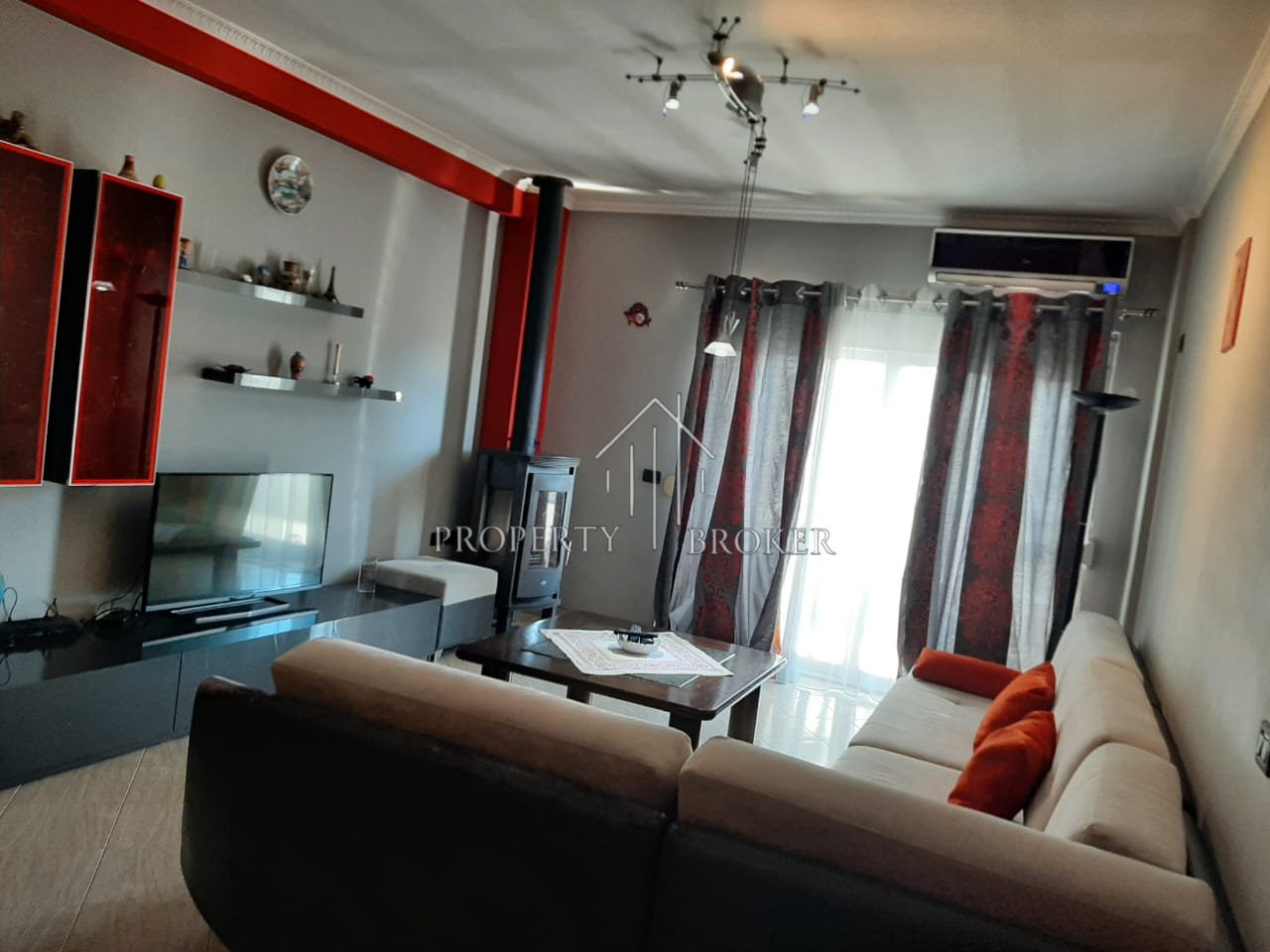 🏡 Appartamento 2+1+2 in affitto ad Astir, bar univers!
