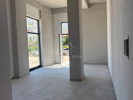 Business premises for rent in Astir