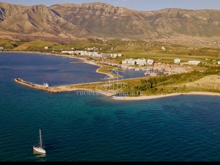  OKAZION 
 Shitet toke ne Orikum,Vlore