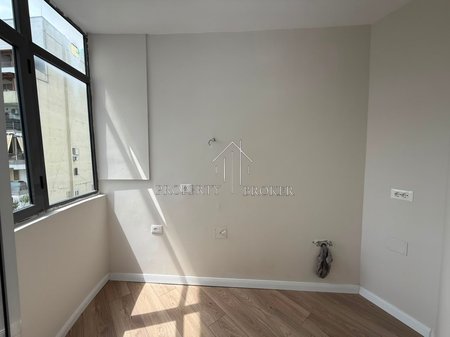 🏡 Shitet apartament 1+1 tek Kullat Arabe , Don Bosko!