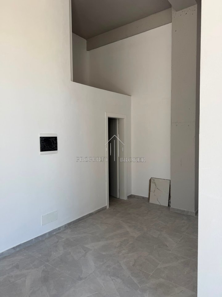 Business premises for rent in Astir