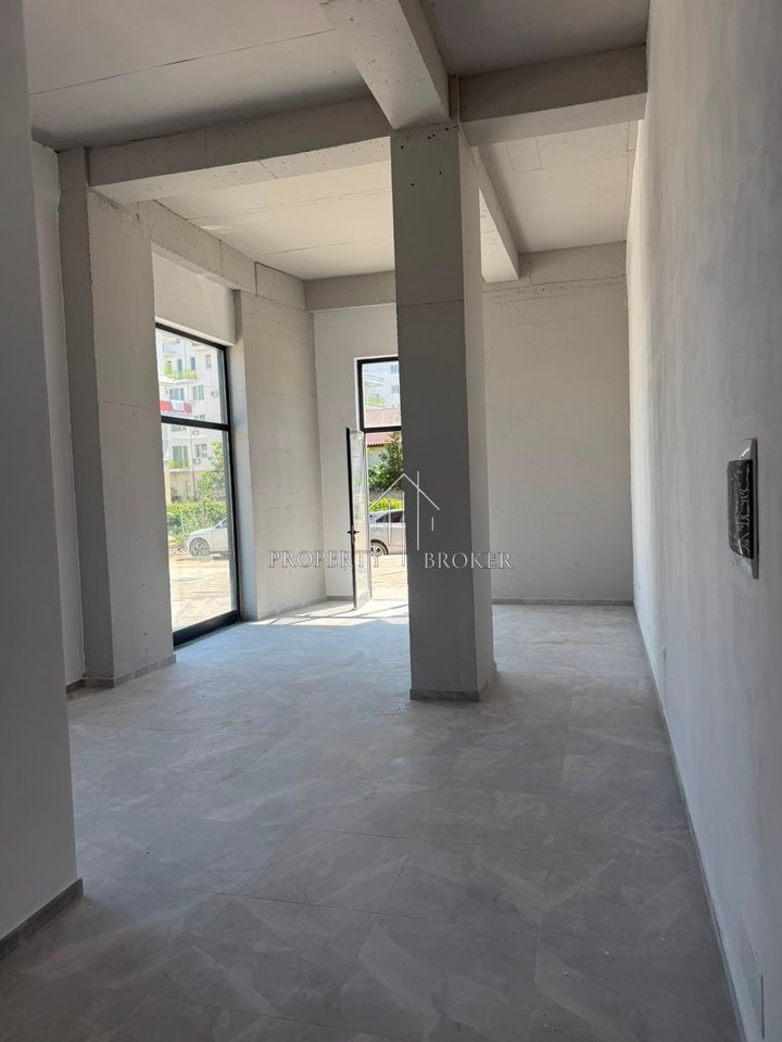 Business premises for rent in Astir