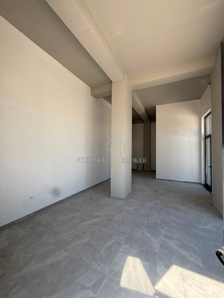 Business premises for rent in Astir