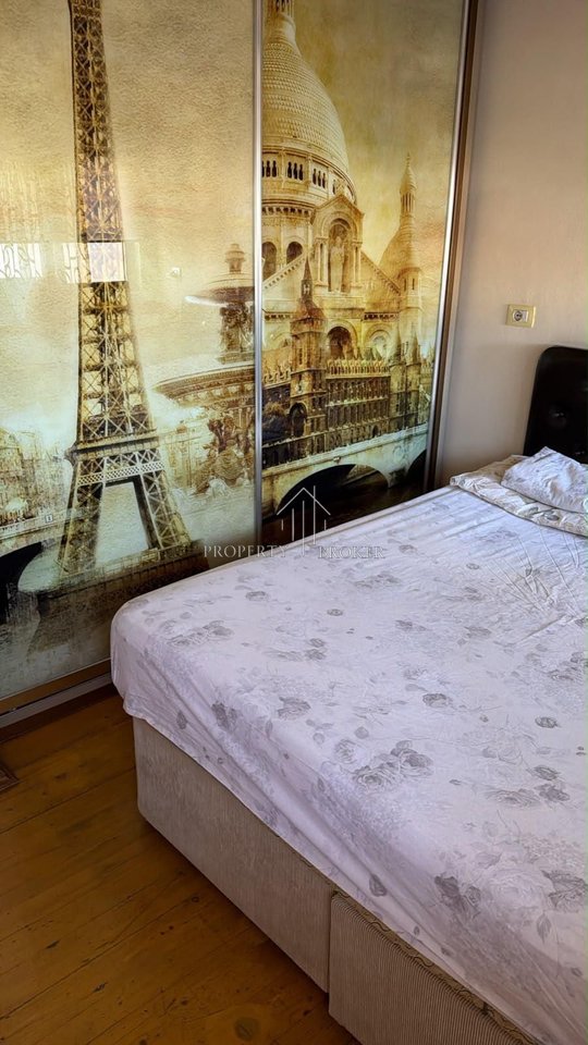 🏡 Apartment 2+1 for rent on Durrsi Street, opposite the Colosseum.