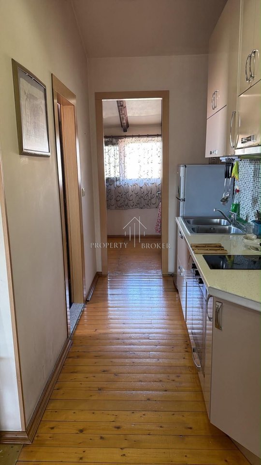 🏡 Apartment 2+1 for rent on Durrsi Street, opposite the Colosseum.