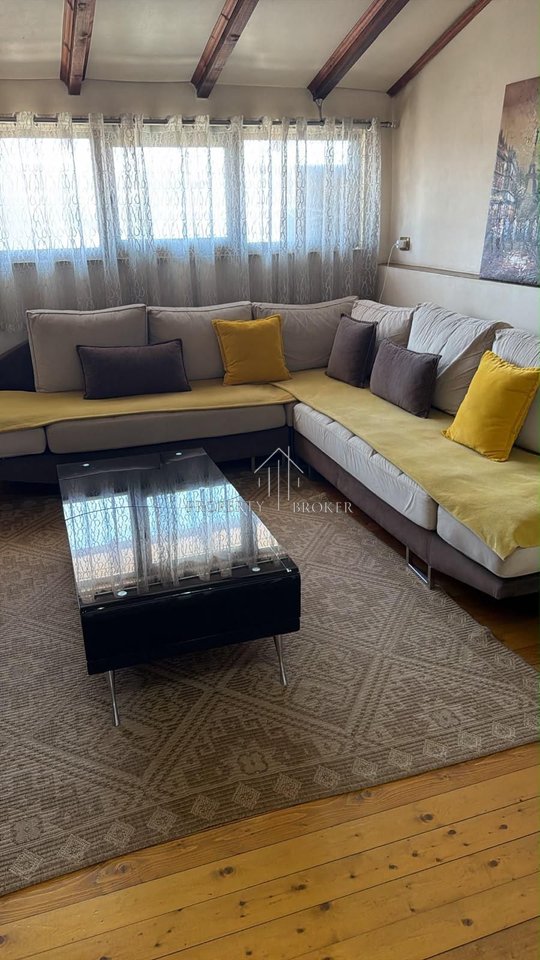 🏡 Apartment 2+1 for rent on Durrsi Street, opposite the Colosseum.