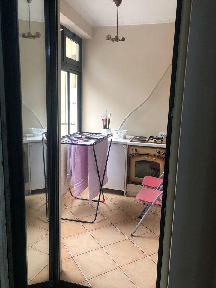 Shitet apartament  2+1+2+depo tek Kompleksi Usluga, Perballe Spakut!