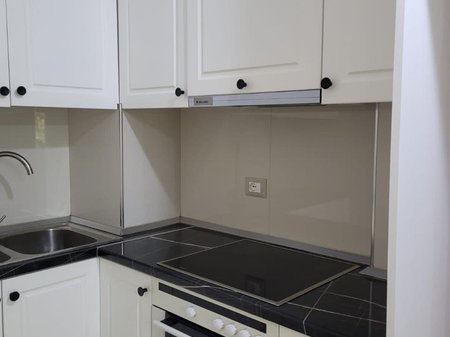 🏡 Jepet me qera apartamenti 1+1 bosh te Kopshti Botanik