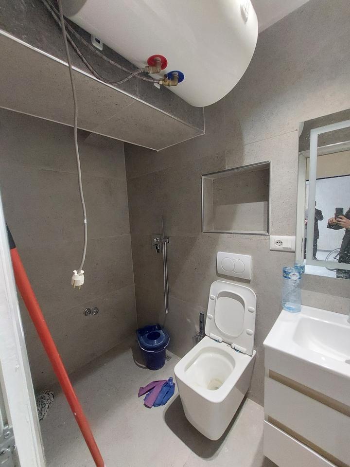 Affittasi negozio in Via Qemal Stafa!