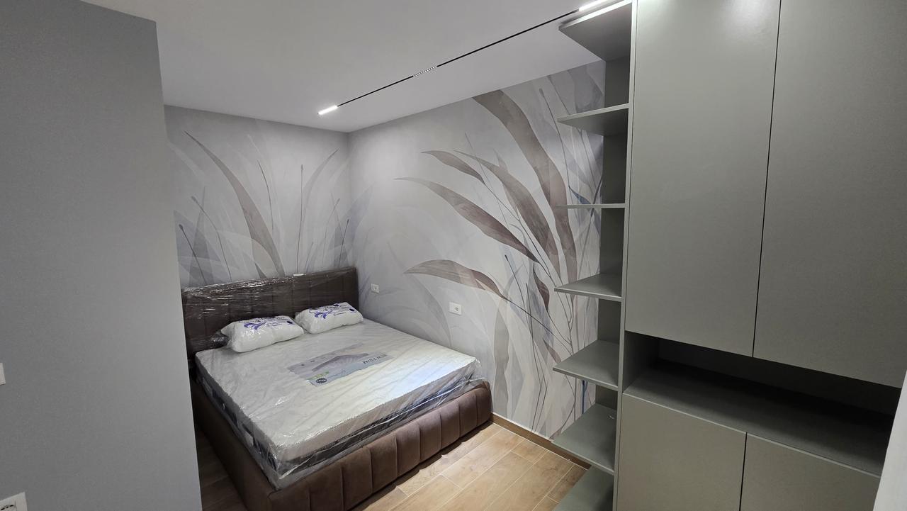 Shiten 3 Garsoniere+Lavanderi,perballe  Golden Tower,Rruga Mine Peza!