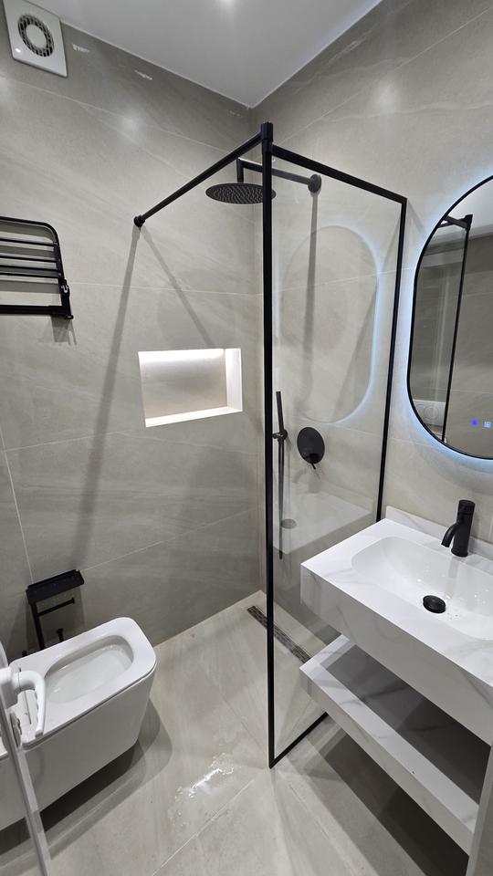 Shiten 3 Garsoniere+Lavanderi,perballe  Golden Tower,Rruga Mine Peza!