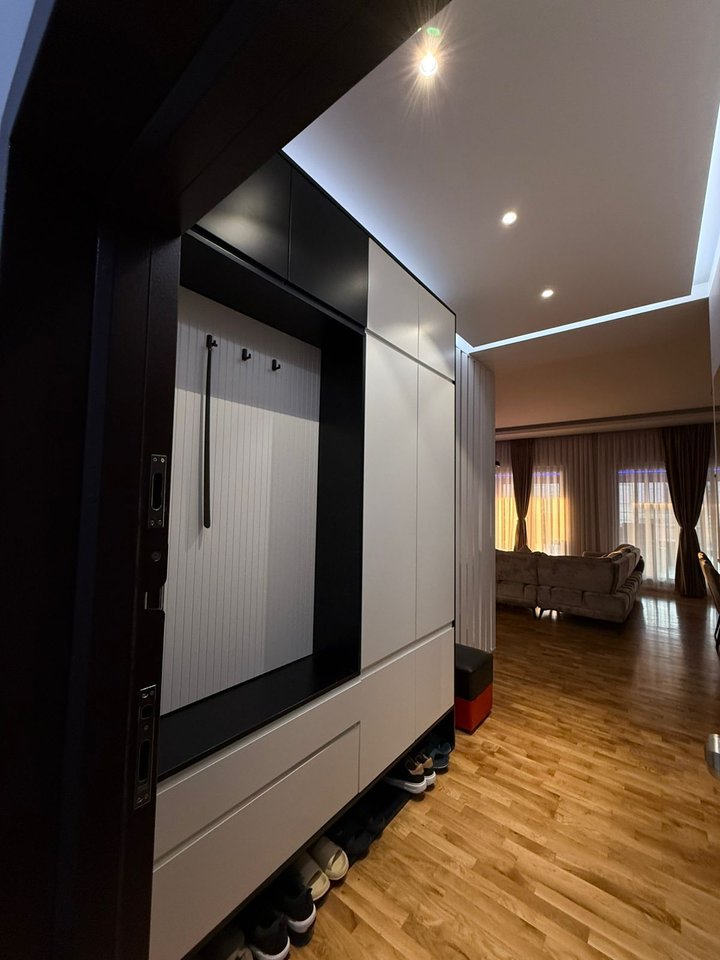 🏠Vendesi appartamento 2+1+2wc+veranda a Qesarake, Fresk!