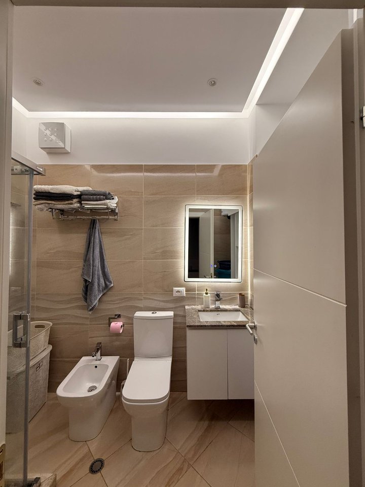 🏠Vendesi appartamento 2+1+2wc+veranda a Qesarake, Fresk!