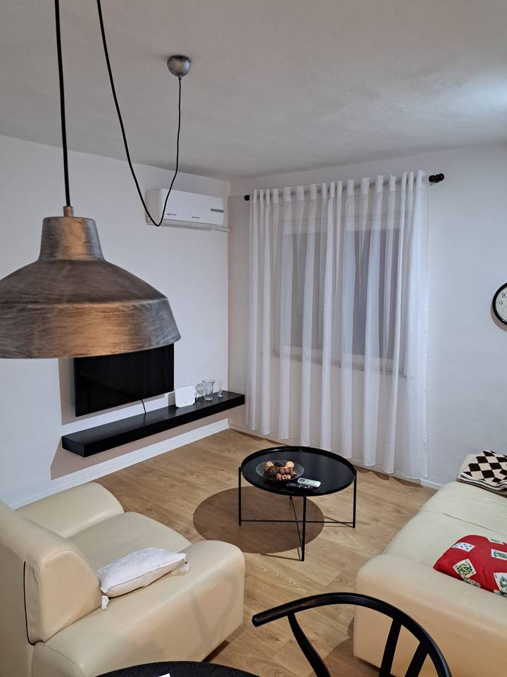 Appartamento 1+1 in affitto in Via Elbasanit!