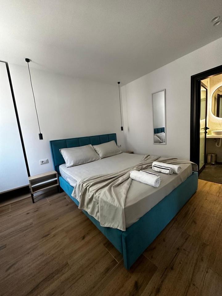 Shitet 2 apartamente 1+1 te Pazari i Ri,Rruga Qemal Stafa!