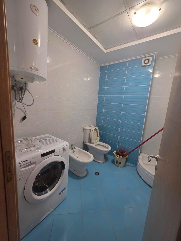 Jepet me qera apartament 1+1 Rruga 5 Maj, tek Concord!