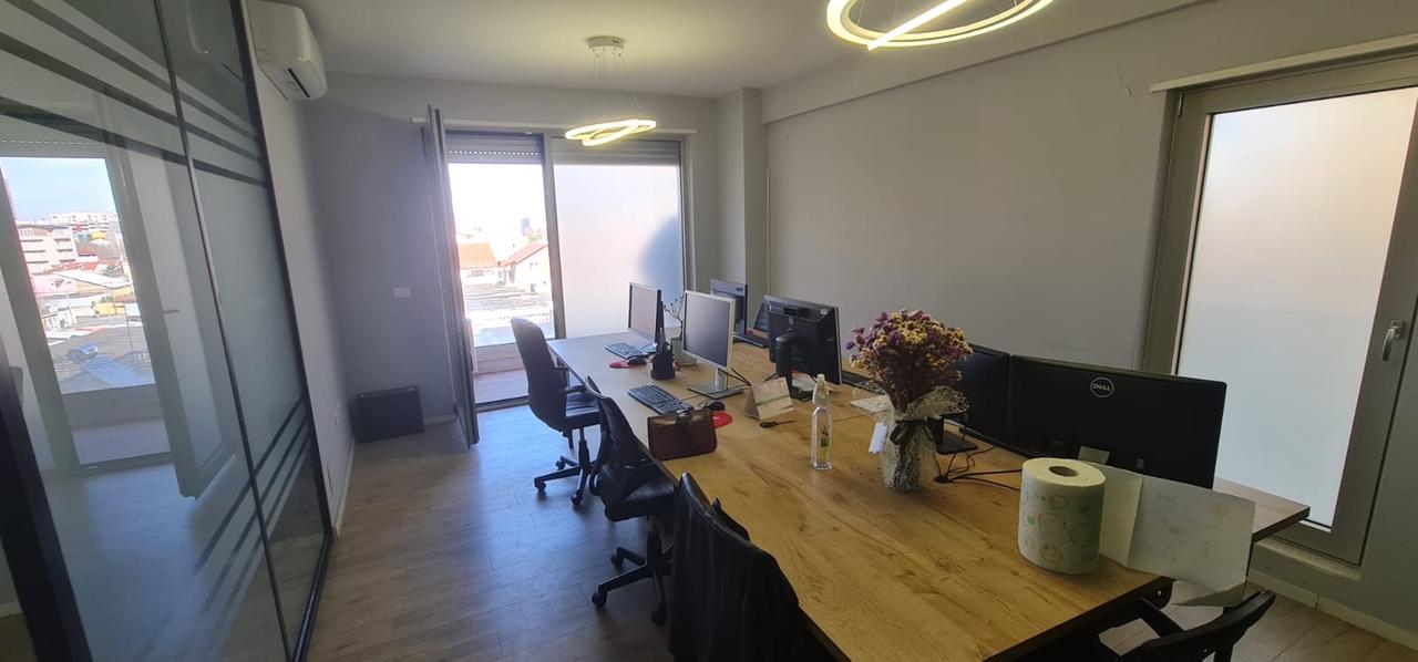 🏡 Locale commerciale in affitto dietro il Ring, Zogu i Zi!