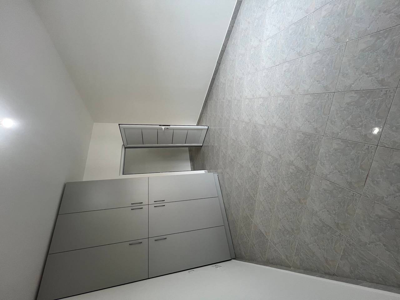 For rent: 2+1+2 apartment on Ifran Tomini Street!