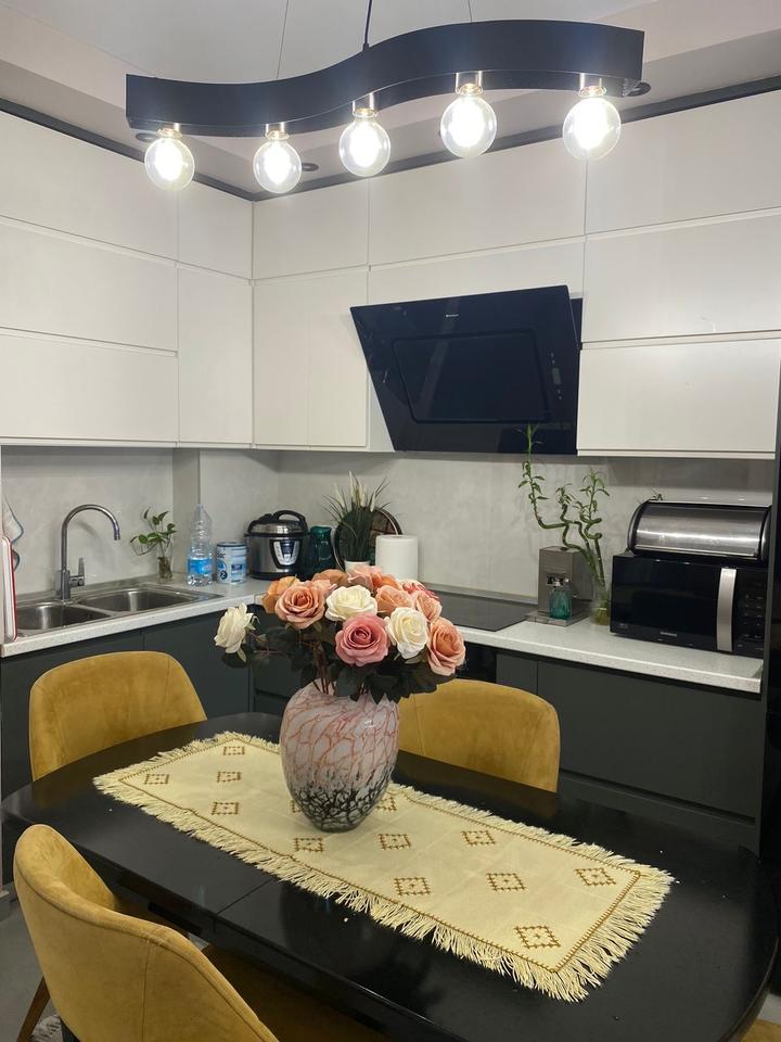 Jepet me qera apartament 1+1 Stadiumi Dinamo!