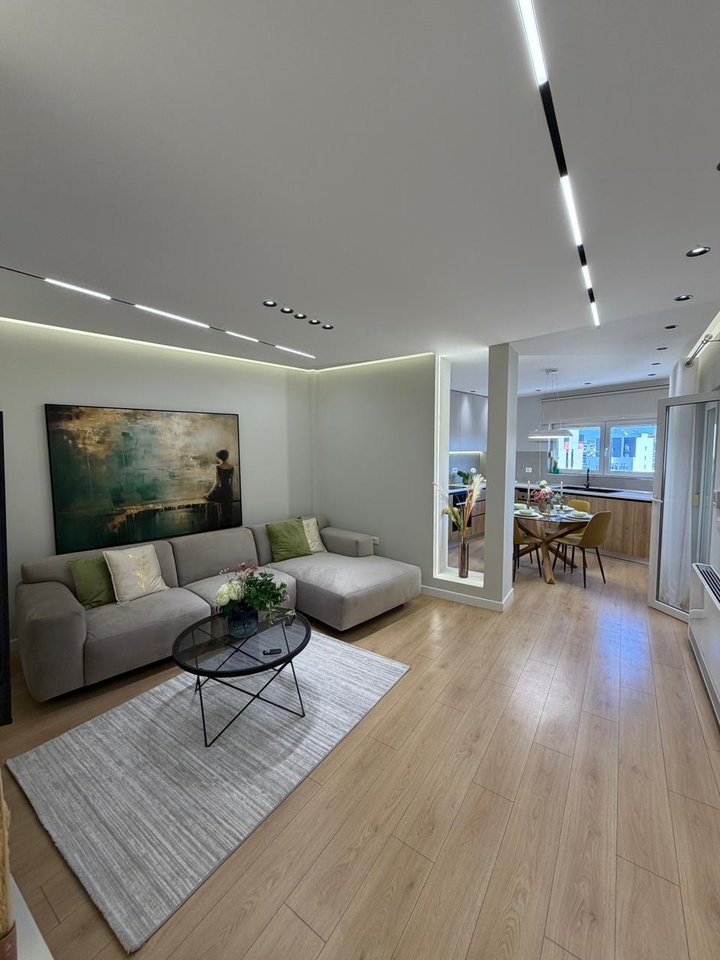 Apartment 2+1+2 for sale in Don Bosko!