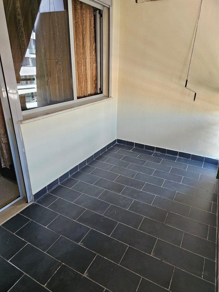 Jepet me qera apartament 1+1 me qera tek Rr Dibres (Kompleksi Halili)