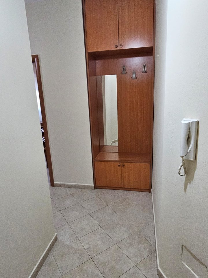 Jepet me qera apartament 1+1 me qera tek Rr Dibres (Kompleksi Halili)