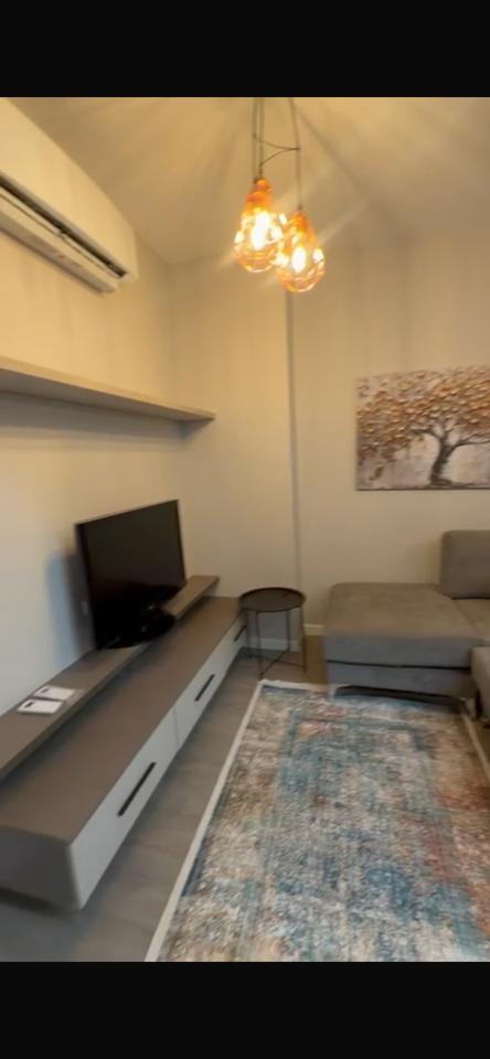 Jepet apartamenti me qera 1+1 tek Aura Complex, Laprake!