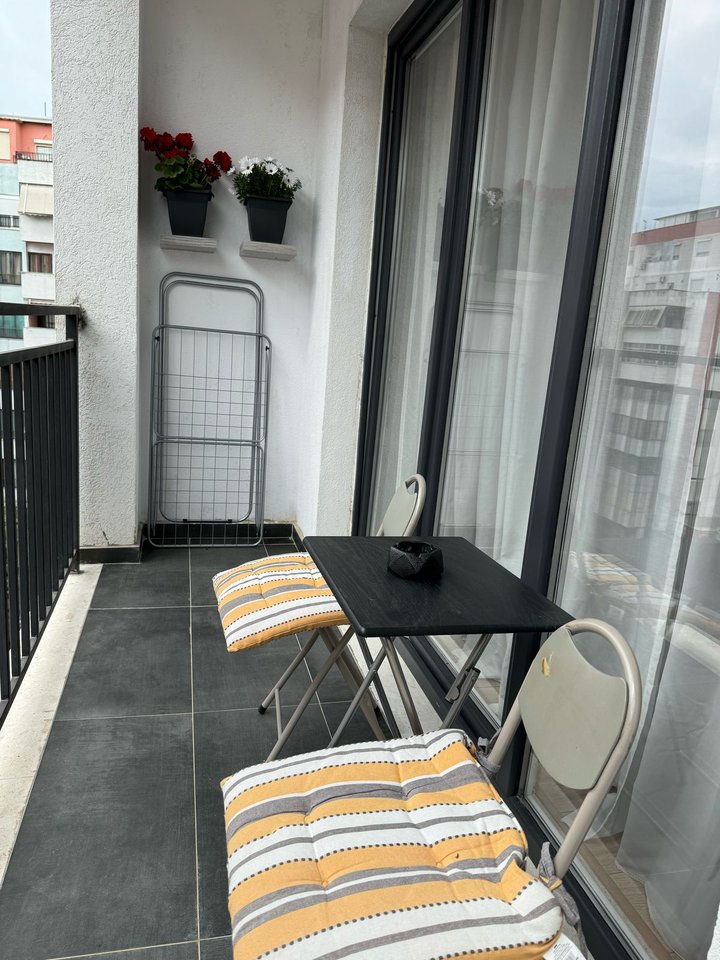 Appartamento 1+1 in affitto a Yzberisht, vicino a Nela 3!