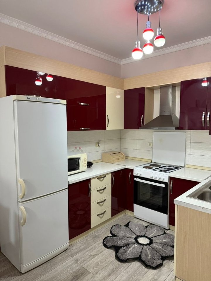 Jepet me qera apartamenti 1+1 ne Don Bosko!