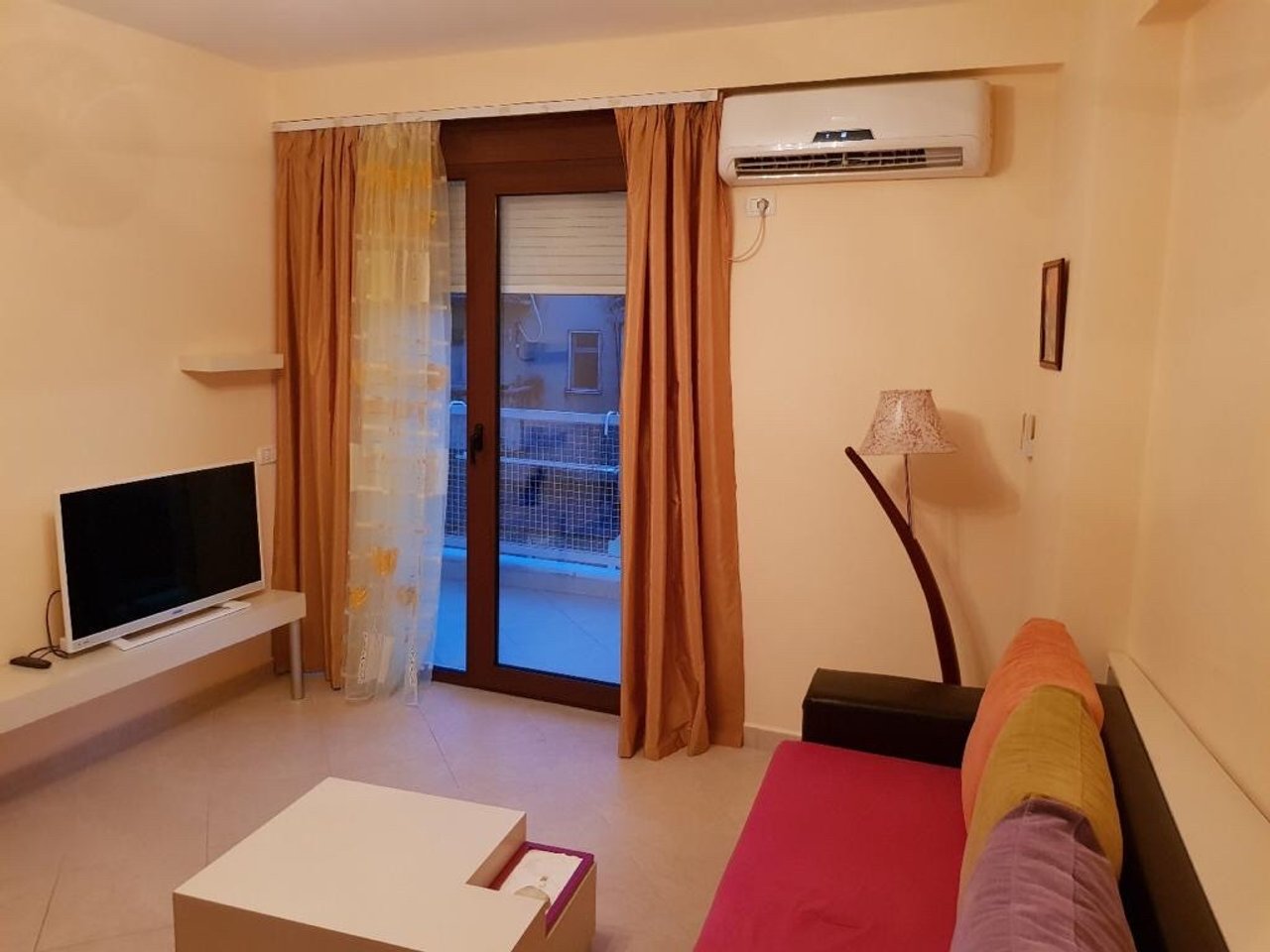 🏡For rent: 2+1+2 apartment with balcony, on the 9th floor.