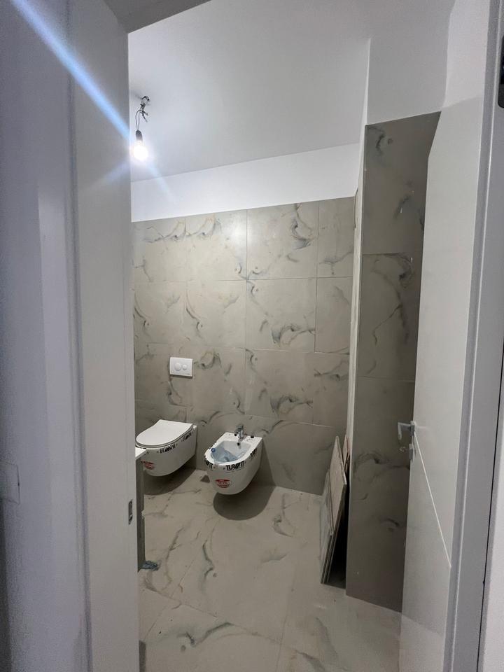 Jepet me qera apartamenti 2+1+2+depo  tek kompleksi Aura,Rruga Dritan Hoxha.