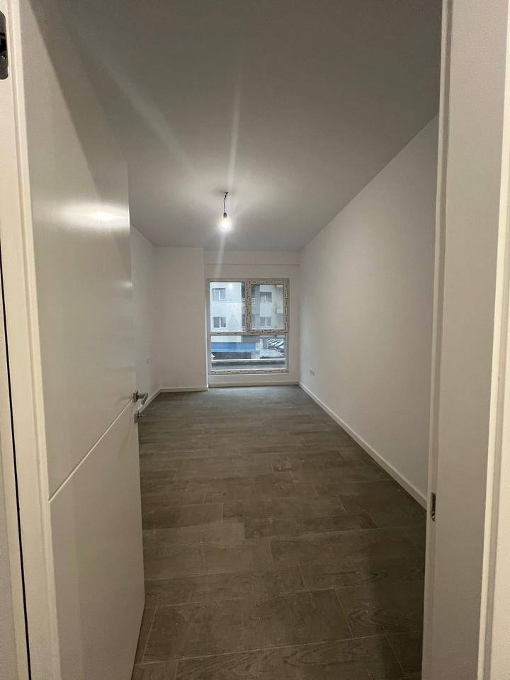 Jepet me qera apartamenti 2+1+2+depo  tek kompleksi Aura,Rruga Dritan Hoxha.