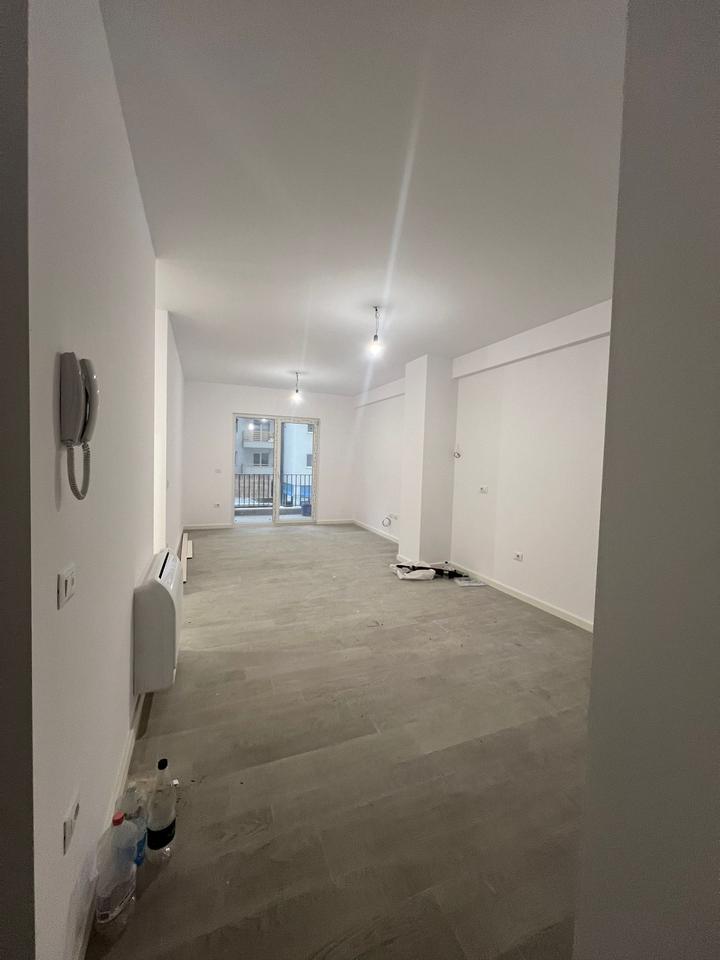 Jepet me qera apartamenti 2+1+2+depo  tek kompleksi Aura,Rruga Dritan Hoxha.
