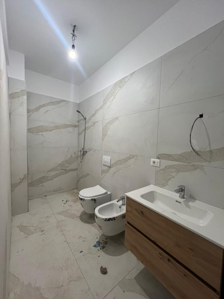 Jepet me qera apartamenti 2+1+2+depo  tek kompleksi Aura,Rruga Dritan Hoxha.