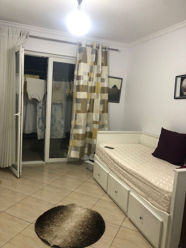 For rent 2+1+2 apartment on Jordan Misja Street!
