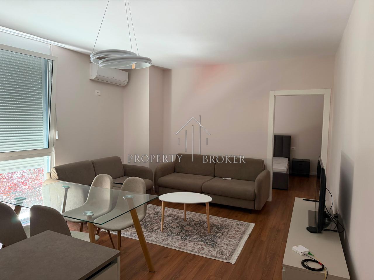 🏡Jepet apartament 2+1 me qera tek Rruga  e Barrikadave!