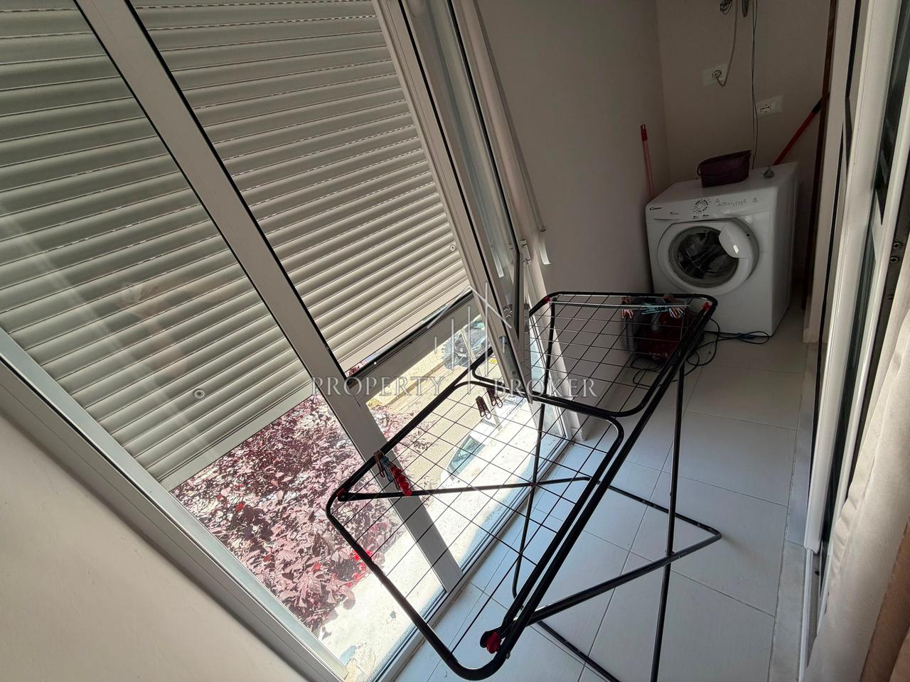 🏡Jepet apartament 2+1 me qera tek Rruga  e Barrikadave!
