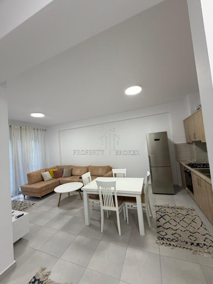 Jepet me qera apartament 2+1 Kompleksi Golden Park3!