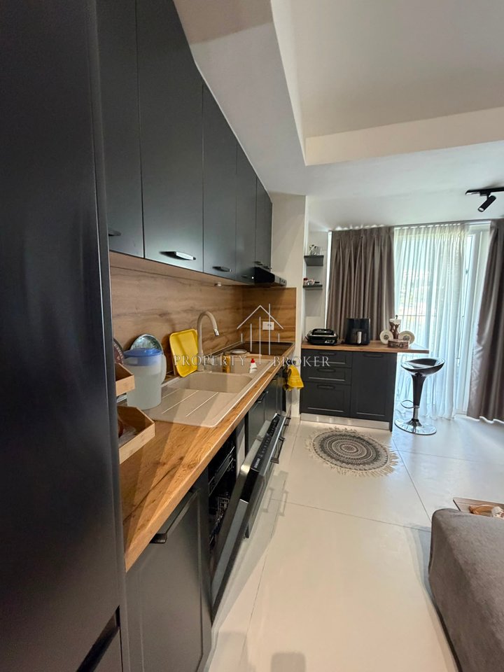 Shitet apartament 1+1 ne Fresk, Kompleksi Jaho!