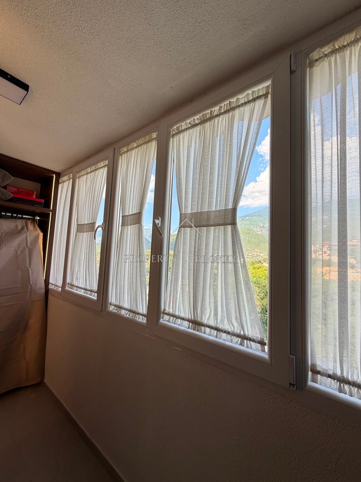 Shitet apartament 1+1 ne Fresk, Kompleksi Jaho!