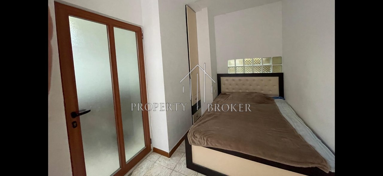 Jepet me qera apartament 1+1 tek Kryqezimi i rruges Him Kolli  dhe Myslym Shyrit!