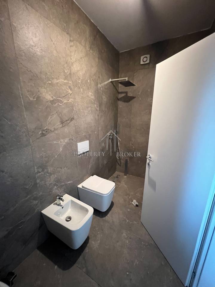 🏡Appartamento 2+1+2 in affitto presso la Vecchia Piazza Shqiponja!