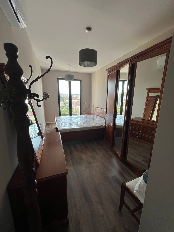 🏡Appartamento 2+1+2 in affitto presso la Vecchia Piazza Shqiponja!